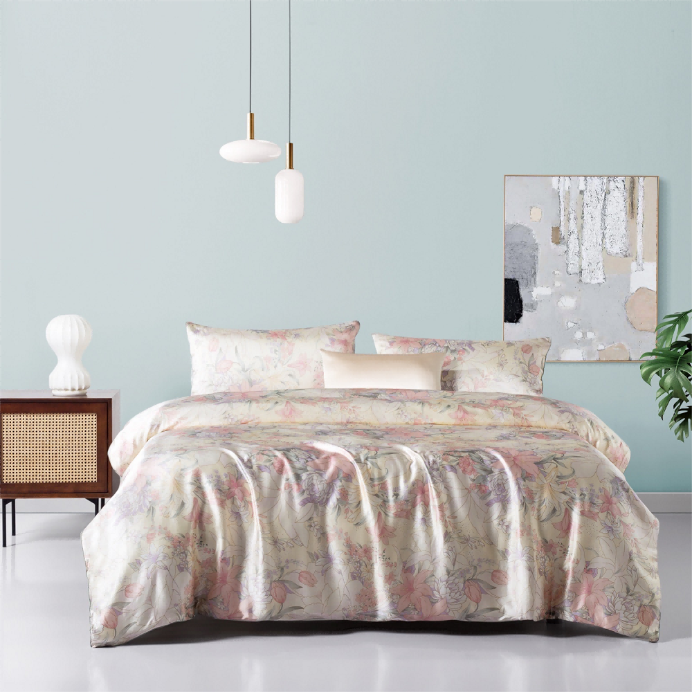  Mulberry silk filled comforter
