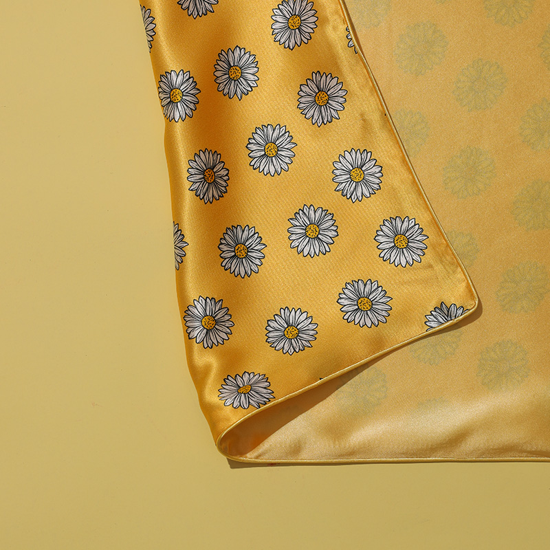 19 Envelope/ Zipper Printed Silk Pillowcase Wholesale Yellow Daisy